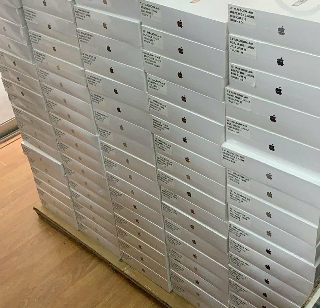 33336 MacBook Air 13.6″ (M2/8GB/256GB)