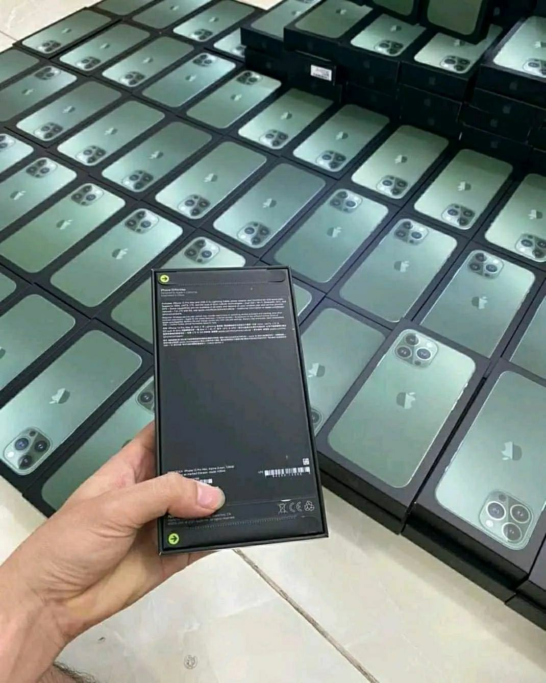 Wholesale Mixed iPhone Pallet – 25 Clearance & Returns iPhones XR to 13 Pro Max