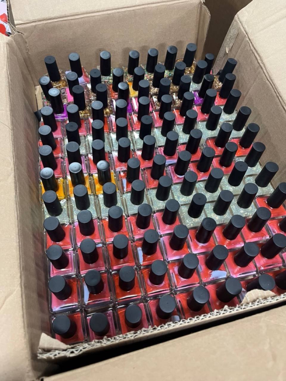 G51334-3_d5f8a4b4-047e-45a2-892d-a63b2243df18 Assorted Cosmetics Retail