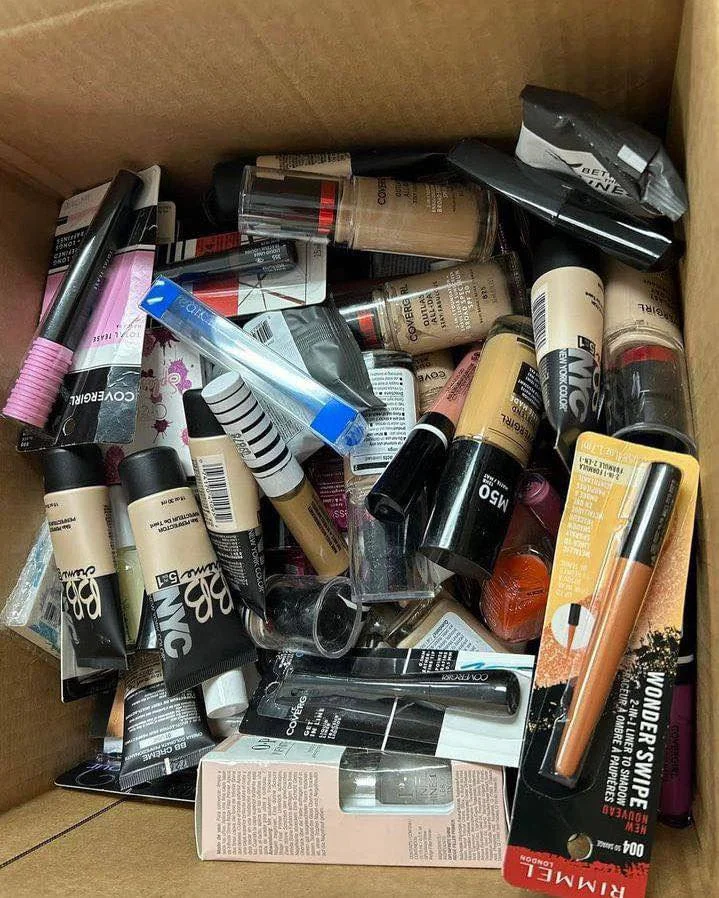 Wholesale Mixed Cosmetic Pallet – 800 to 1000 Assorted Beauty Items