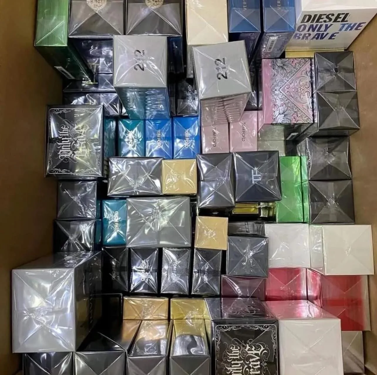Wholesale Designer Perfume Pallet – 10 Brand New Authentic Fragrances